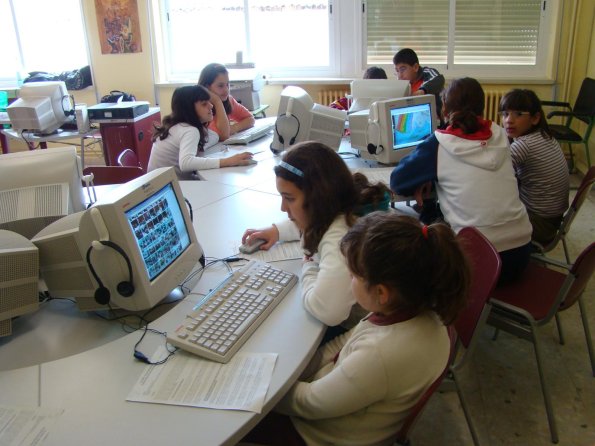 Talleres Día de Internet 2009 - CP Santísimo Cristo-15-4-2009- Fuente www.miguelturra.es -28