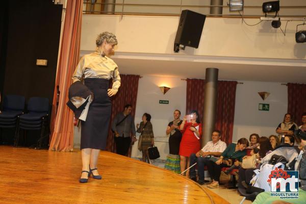 Desfile Universidad Popular curso corte y confeccion-mayo 2017-Fuente imagen Area Comunicacion Ayuntamiento Miguelturra-071