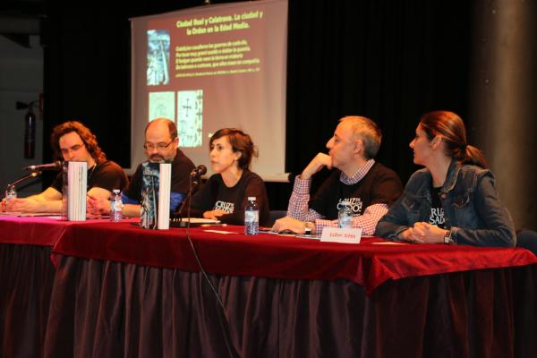 Presentacion del Libro Comic La Cruz de los Casados-2015-03-13-fuente Area Comunicacion Municipal-08