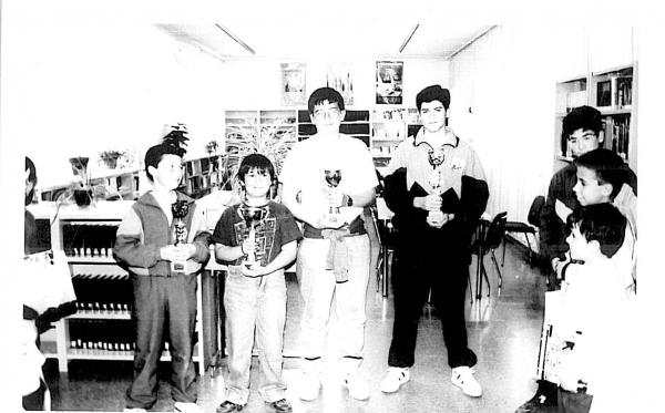 antiguas imagenes cedidas por la Biblioteca Municipal de Miguelturra - Concurso local ajedrez damas 1990