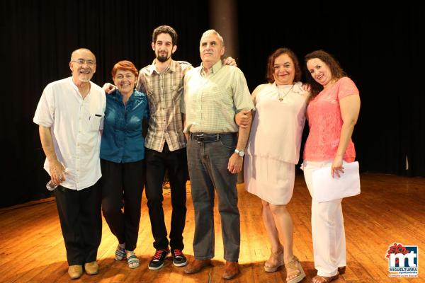 Desfile curso costura y exhibición curso guitarra UP-junio 2015-fuente Area de Comunicación Municipal-004