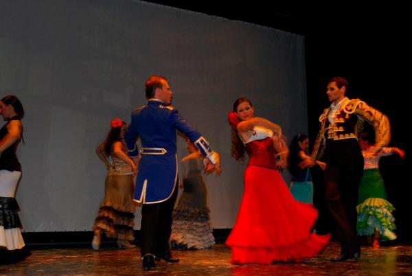 muestra grupos de baile-2013-06-29-fuente Esmeralda Muñoz Sanchez-024