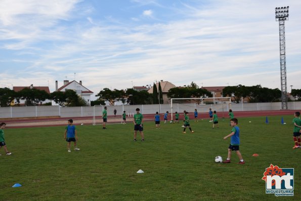 campus-futbol-miguelturra-2019-dia-1-2019-06-24-fuente-imagenes-area-comunicacion-ayuntamiento-091