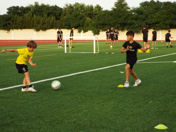 campusfutbolmiguelturra2025-dia1-inauguracion-fuente-albertosanchez-123