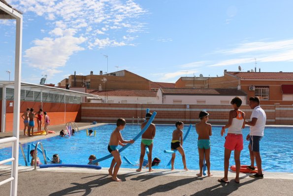 cursos de natacion verano 2014-2014-08-22-fuente Area de Comunicacion Municipal-07