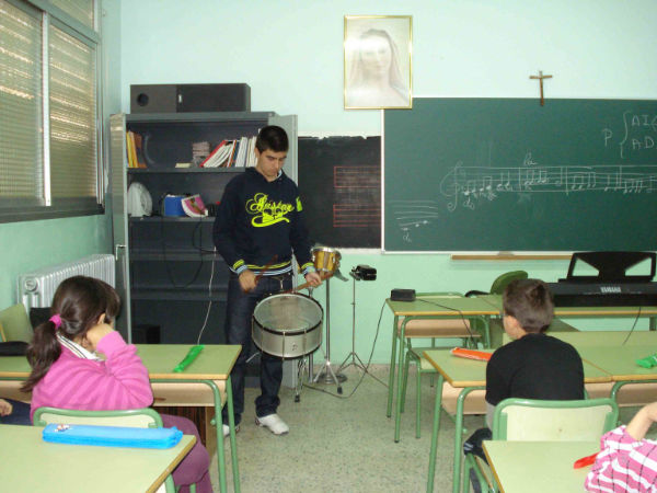 colegio la merced-curso 2009-2010-taller de percusion-fuente Colegio Merced-3
