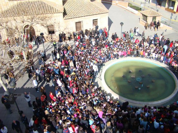 Dia de la Paz 2011-31-01-2011-fuente www.miguelturra.es-04