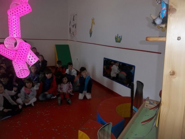 Dia del Libro 2015 en Escuela Municipal Infantil Coletas de Miguelturra-fuente Concejalia de Educacion-022