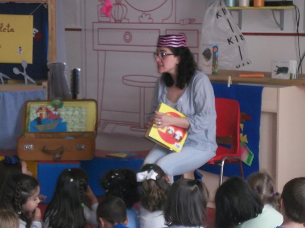 Dia del Libro 2015 en Escuela Municipal Infantil Coletas de Miguelturra-fuente Concejalia de Educacion-024