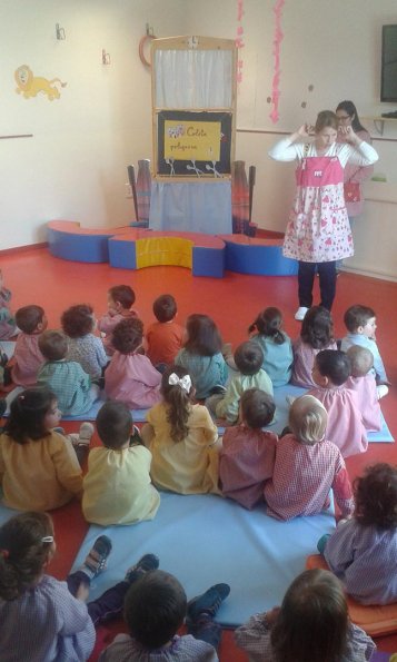 Dia del Libro 2015 en Escuela Municipal Infantil Coletas de Miguelturra-fuente Concejalia de Educacion-027