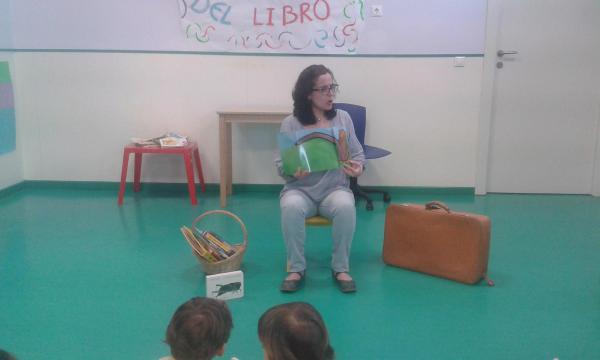 Dia del Libro 2015 en Escuela Municipal Infantil Coletas de Miguelturra-fuente Concejalia de Educacion-034