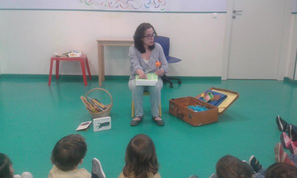 Dia del Libro 2015 en Escuela Municipal Infantil Coletas de Miguelturra-fuente Concejalia de Educacion-035