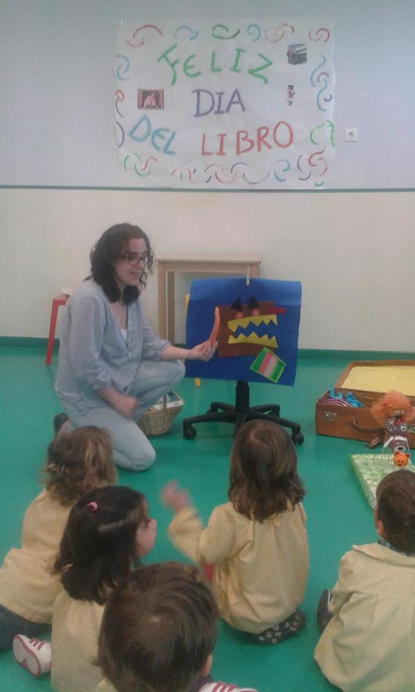 Dia del Libro 2015 en Escuela Municipal Infantil Coletas de Miguelturra-fuente Concejalia de Educacion-038