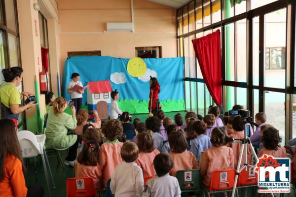 Actividades del Dia del Libro en la Escuela Infantil Municipal- 2015-04-23 - fuente Area de Comunicación Municipal-010