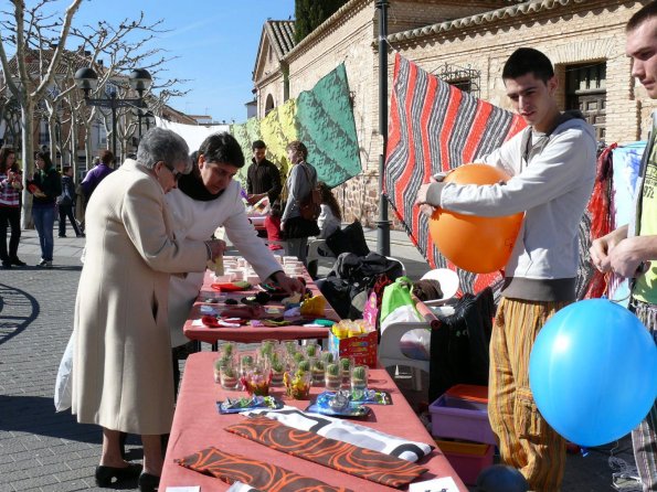 mercadillo-solidario-28-01-2011-fuente-area-comunicacion-municipal-082