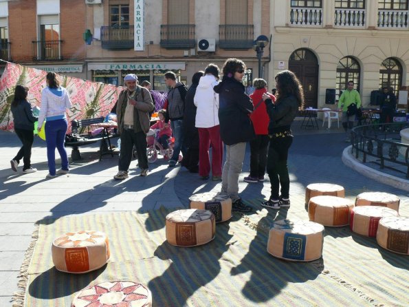 mercadillo-solidario-28-01-2011-fuente-area-comunicacion-municipal-096