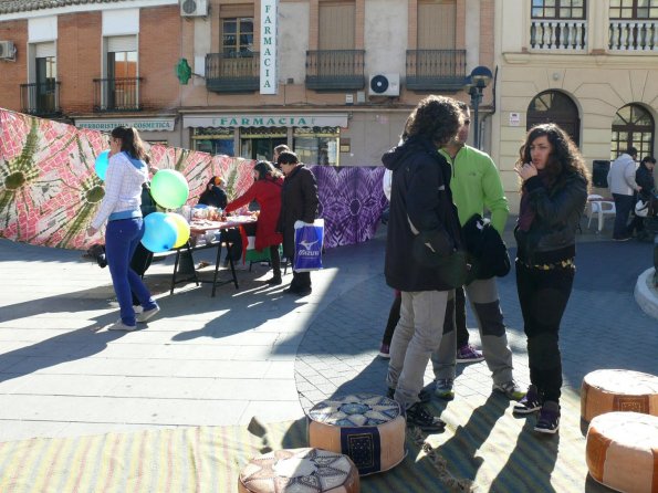 mercadillo-solidario-28-01-2011-fuente-area-comunicacion-municipal-105