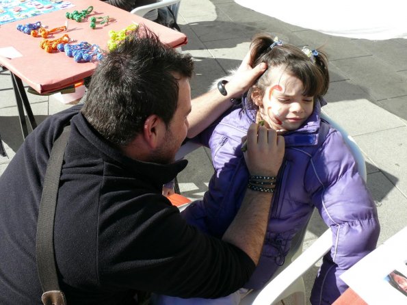 Mercadillo Solidario-28-01-2011-fuente Area Comunicacion Municipal-171