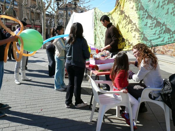 Mercadillo Solidario-28-01-2011-fuente Area Comunicacion Municipal-195