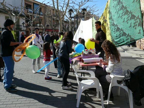 Mercadillo Solidario-28-01-2011-fuente Area Comunicacion Municipal-206