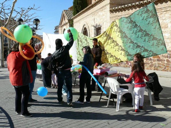 Mercadillo Solidario-28-01-2011-fuente Area Comunicacion Municipal-209