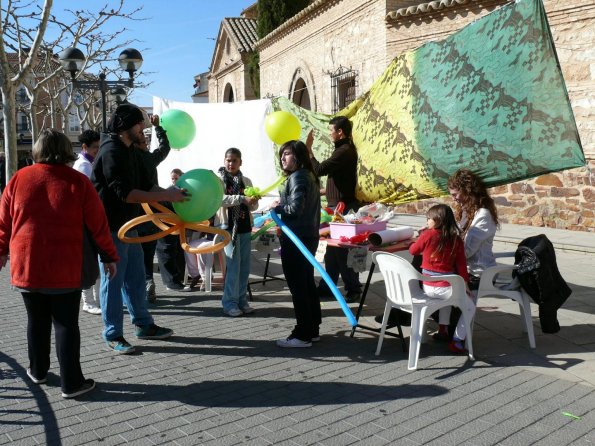 Mercadillo Solidario-28-01-2011-fuente Area Comunicacion Municipal-214