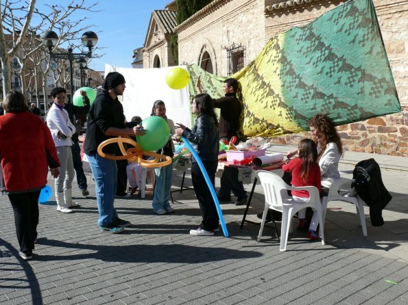 Mercadillo Solidario-28-01-2011-fuente Area Comunicacion Municipal-216