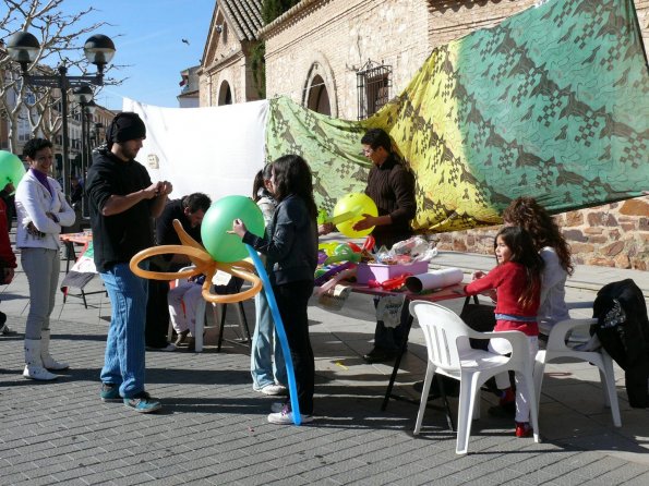 Mercadillo Solidario-28-01-2011-fuente Area Comunicacion Municipal-219