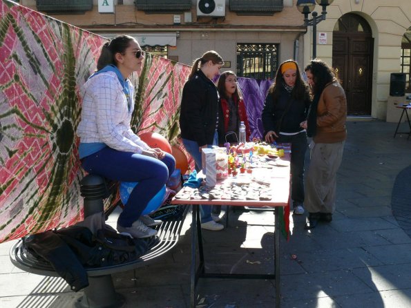 Mercadillo Solidario-28-01-2011-fuente Area Comunicacion Municipal-232