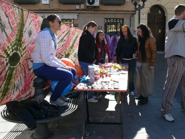 Mercadillo Solidario-28-01-2011-fuente Area Comunicacion Municipal-233