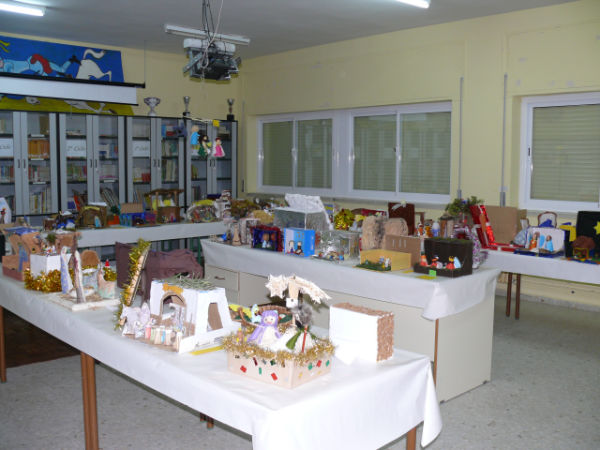 Navidad en el colegio del Cristo-20-12-2010-fuente Area Comunicacion Municipal-01