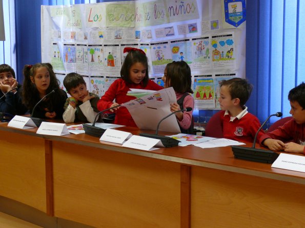 Pleno Infantil-19-11-2010-fuente Area Comunicacion Municipal-092