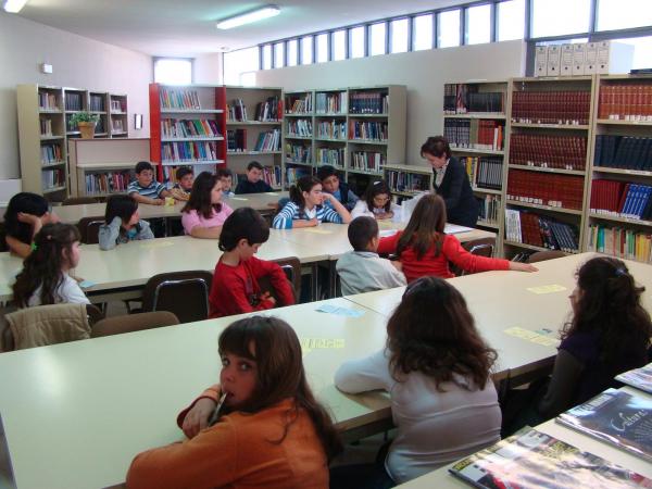 Taller Biblioteca Municipal y Colegios-17-3-2009-fuente www.miguelturra.es - 5