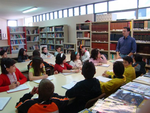 Taller Biblioteca Municipal y Colegios-18-3-2009-fuente www.miguelturra.es - 04