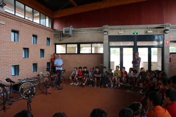 taller de bicicletas en el Clara Campoamor-2014-09-18-fuente Area Comunicacion Municipal-12