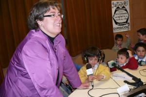 visita CP Clara a la Radio Municipal