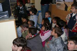 visita CP Clara a la Radio Municipal