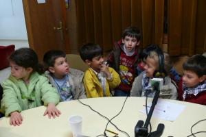 visita CP Clara a la Radio Municipal