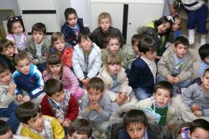visita CP Clara a la Radio Municipal