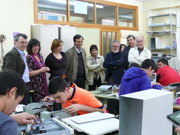 Visita Delegada Provincial de Educacion y Ciencia-20-04-2010-Fuente Area Comunicacion Municipal (25)