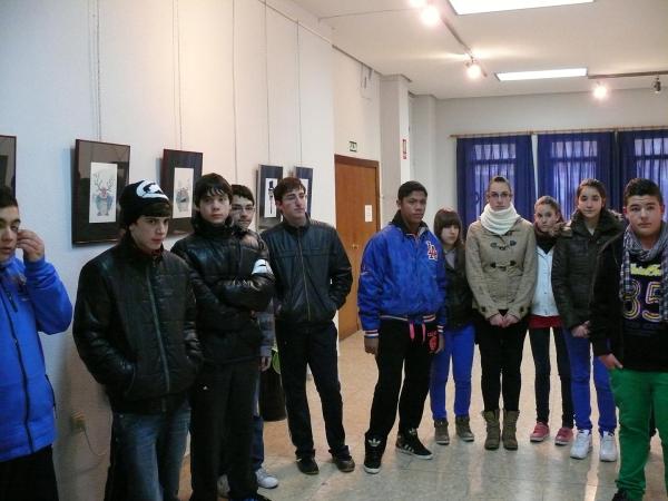 visita exposicion jovenes artistas-estudiantes instituto-2013-02-28-fuente area comunicacion municipal-23