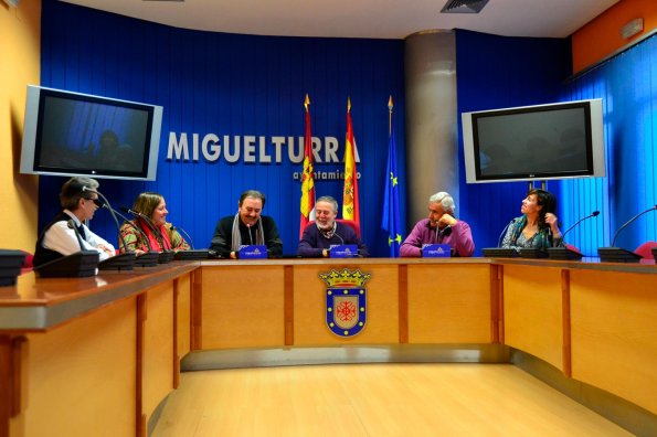 presentacion del Pregonero del Carnaval 2014-Juan De Dios Roman Seco-2014-02-05-fuente www.miguelturra.es-13