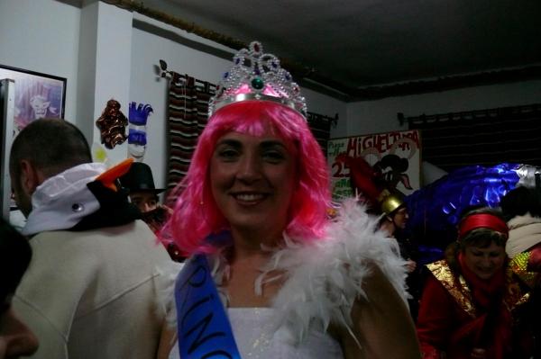 Yendo a recoger al futuro Rey del Carnaval-2014-02-28-fuente Area de Comunicacion Municipal-03
