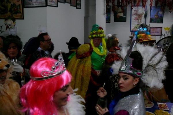Yendo a recoger al futuro Rey del Carnaval-2014-02-28-fuente Area de Comunicacion Municipal-08