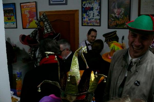 Yendo a recoger al futuro Rey del Carnaval-2014-02-28-fuente Area de Comunicacion Municipal-10