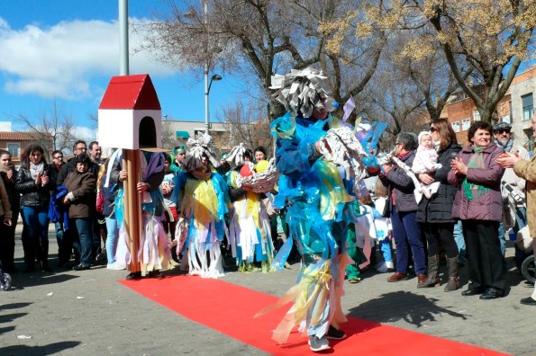 Concurso Trajes con materiales reciclados-2014-03-04-fuente Area de Comunicación Municipal-087