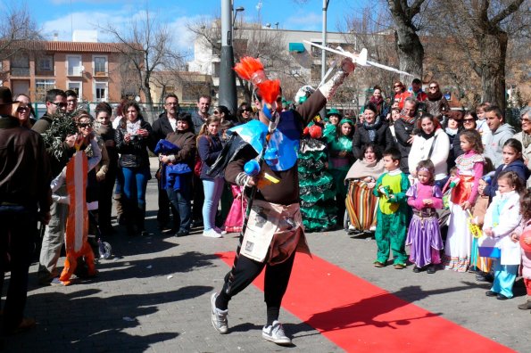 Concurso Trajes con materiales reciclados-2014-03-04-fuente Area de Comunicación Municipal-112