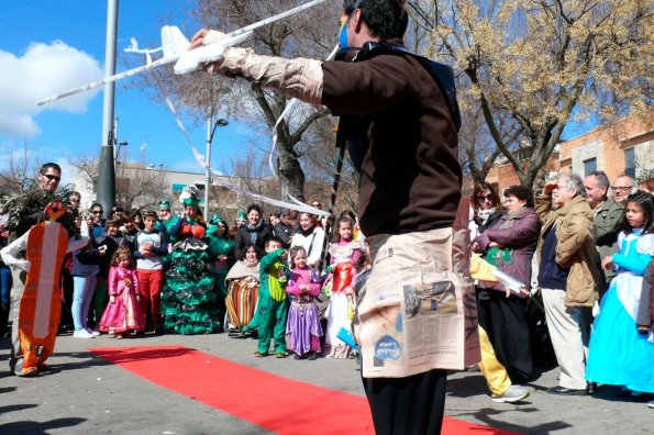 Concurso Trajes con materiales reciclados-2014-03-04-fuente Area de Comunicación Municipal-115