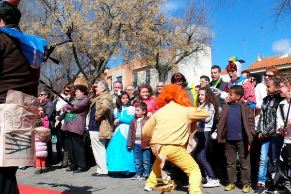 Concurso Trajes con materiales reciclados-2014-03-04-fuente Area de Comunicación Municipal-116