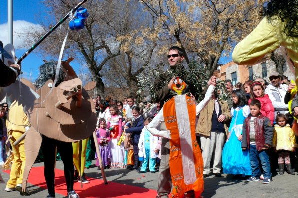 Concurso Trajes con materiales reciclados-2014-03-04-fuente Area de Comunicación Municipal-135